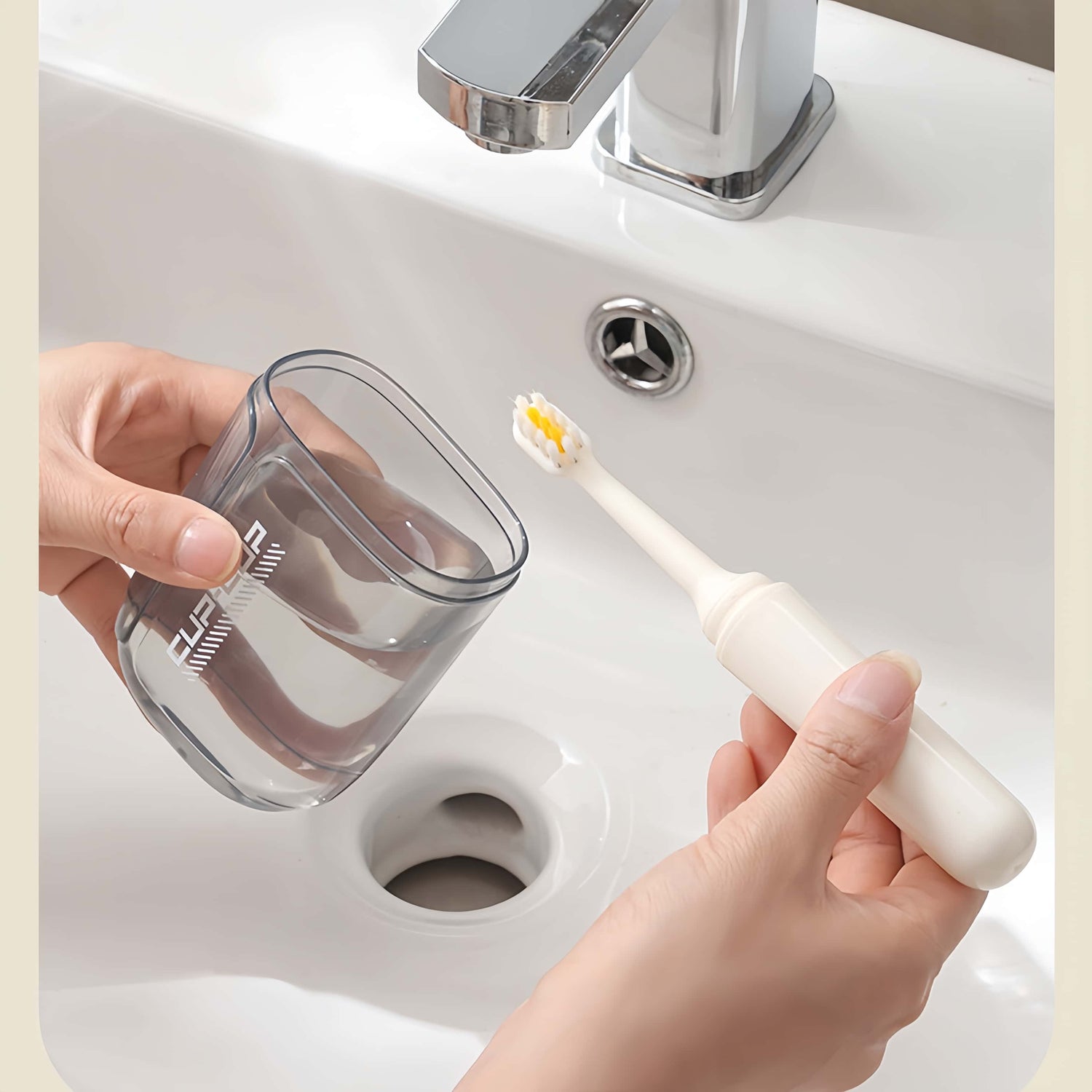 Orateeth Foldable Travel Toothbrush – Compact Portable Design
